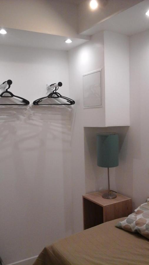 Kira Hotel Uzes Bagian luar foto